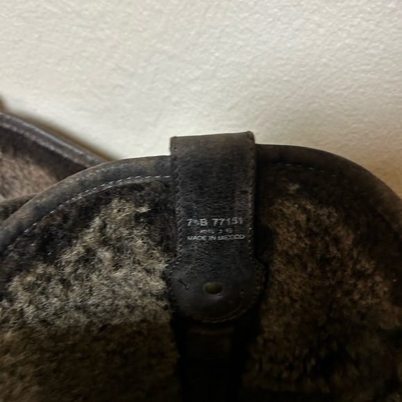 Frye Melissa Button Boot with‎ Sheep Shearling - Picture 5 of 11